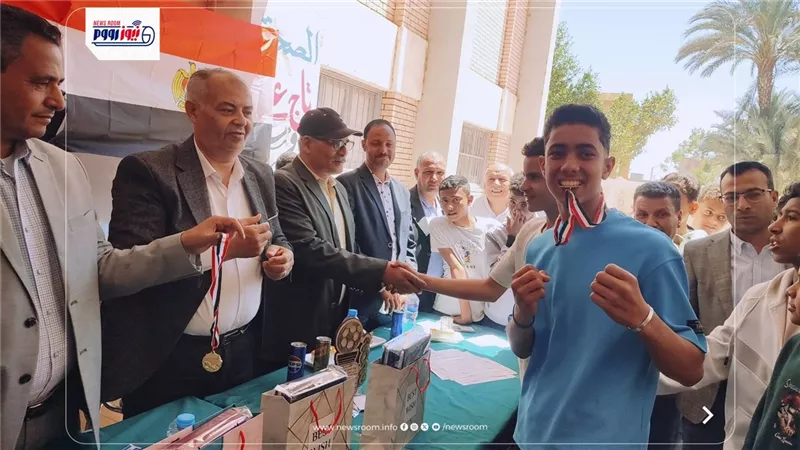 تعليم أبشواي يكرم المتميزين والمتفوقين بمدرسة أبوبكرالصديق