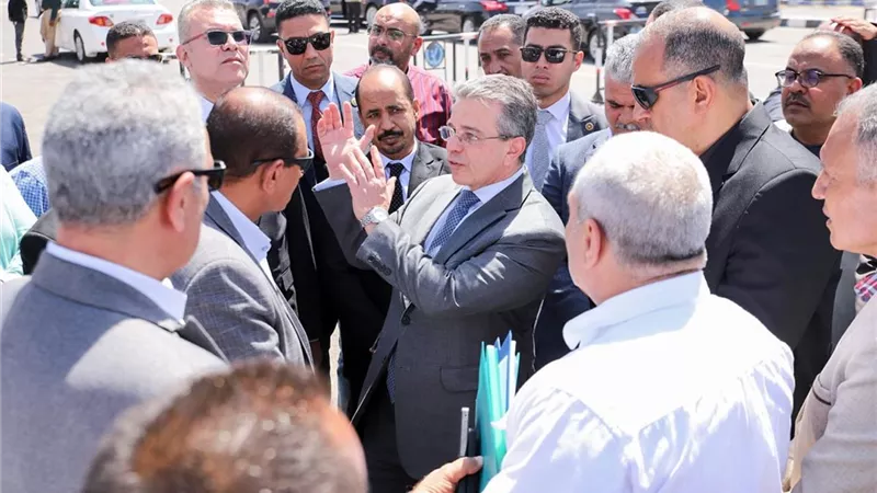 رئيس الجمارك من سفاجا: إجراءات ميسرة لتسريع الإفراج ودعم حركة التجارة