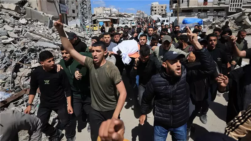 بعد استهدافه في حي الدرج.. تشييع عزام خليل نجل القيادي بحماس في غزة