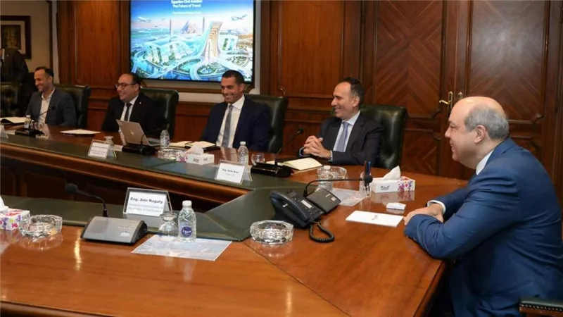 الحفني: التوسع في الحلول الرقمية والذكاء الاصطناعي يعزز كفاءة المطارات المصرية