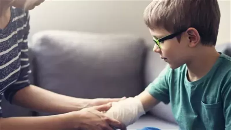 يصيب الأطفال بحروق.. تحذير للآباء من خطوره ترند على 