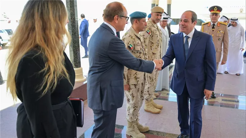 محمد بن زايد يشيد بالعلاقات مع مصر ويؤكد استمرار التنسيق المشترك