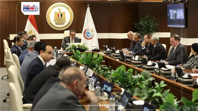 رئيس جامعة المنيا يشهد اجتماع وزير الصحة استعدادًا لمنظومة التأمين الصحي 