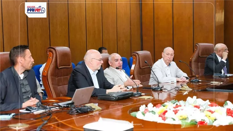 مباحثات لإنشاء مصنع ألماني لإنتاج ضفائر السيارات بالمنيا