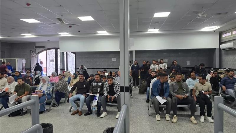 وزارة العمل تبدأ مقابلات المتقدمين للعمل بقطاعي الزراعة والنخيل بالأردن