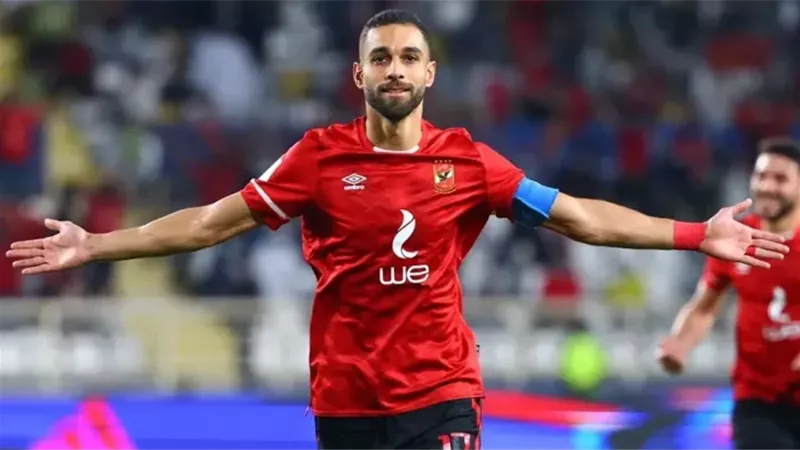 «لاعب راجل ومختلف».. عمرو السولية يوجه رسالة دعم لمحمد هان بعد تأهل مصر