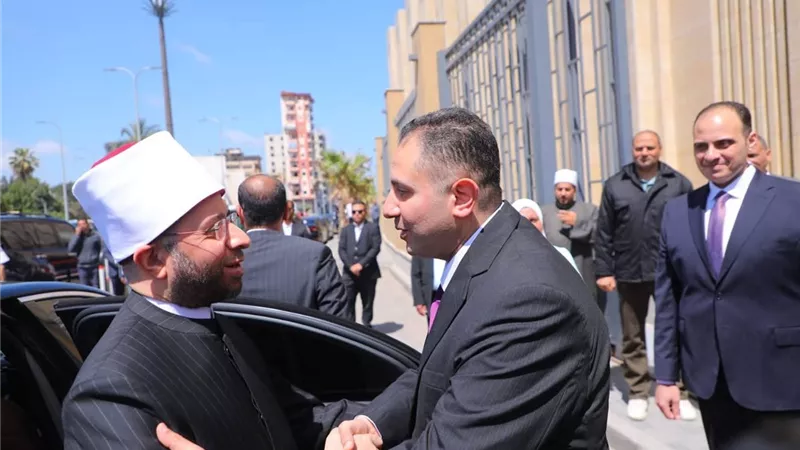 محافظ دمياط يستقبل وزير الأوقاف في مستهل زيارته للمحافظة احتفالا بالعيد القومي