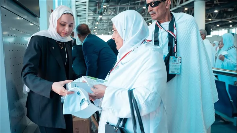 مصر للطيران تبدأ الجسر الجوي لنقل حجاج بيت الله الحرام لموسم حج 1447هـ