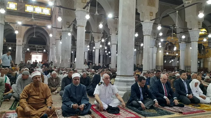 مدير أوقاف الغربية يحضر صلاة الجمعة بمسجد سيدي أحمد البدوي بطنطا