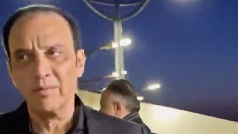 من عزاء هاني شاكر.. طارق علام: 