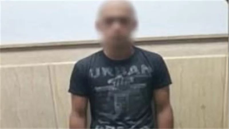 أثناء عرضه على المدير.. ضبط طالب تعدى على مدرسه بآلة حادة داخل مدرسة بالدقهلية