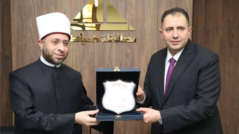 وزير الأوقاف ومحافظ دمياط يشاركان أبناء المحافظة احتفالات العيد القومي الـ776