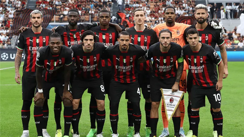 على خطى ثيو هيرنانديز ..نجم ميلان على أعتاب الدوري السعودي 