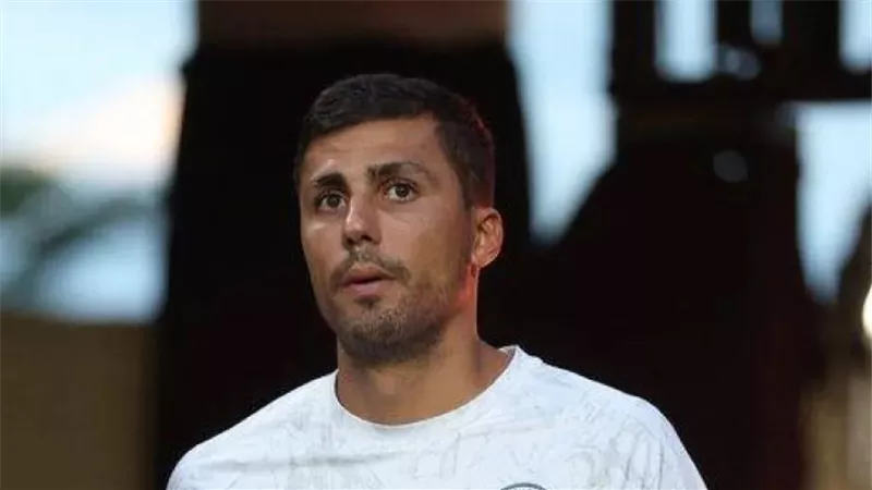 وسط شائعات ريال مدريد.. رودري يتمسك بالتركيز على المونديال