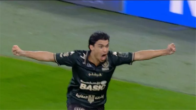 نتيجة وأهداف مباراة الهلال والخلود الشوط الثاني (2-1) بنهائي كأس الملك السعودي