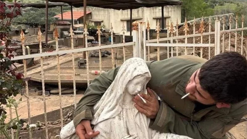إسرائيل تحقق في واقعة التمثال بلبنان.. ويحذر من فيديو مفبرك بالذكاء الاصطناعي