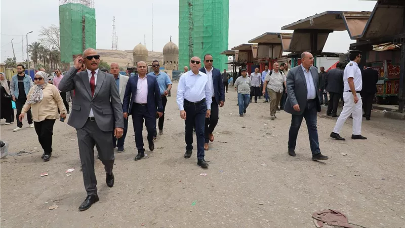 محافظ القاهرة: الانتهاء من نقل موقف السيدة عائشة إلى مكانه الجديد