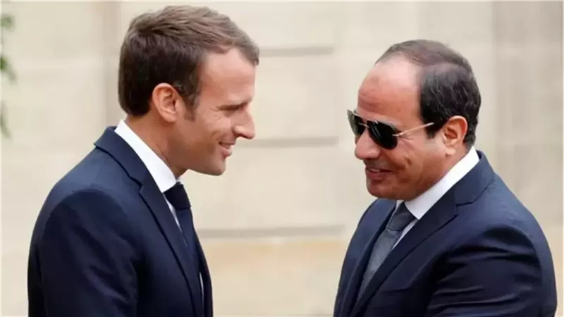 الرئيس السيسي ونظيره الفرنسي يفتتحان حرم جامعة سنجور ببرج العرب اليوم