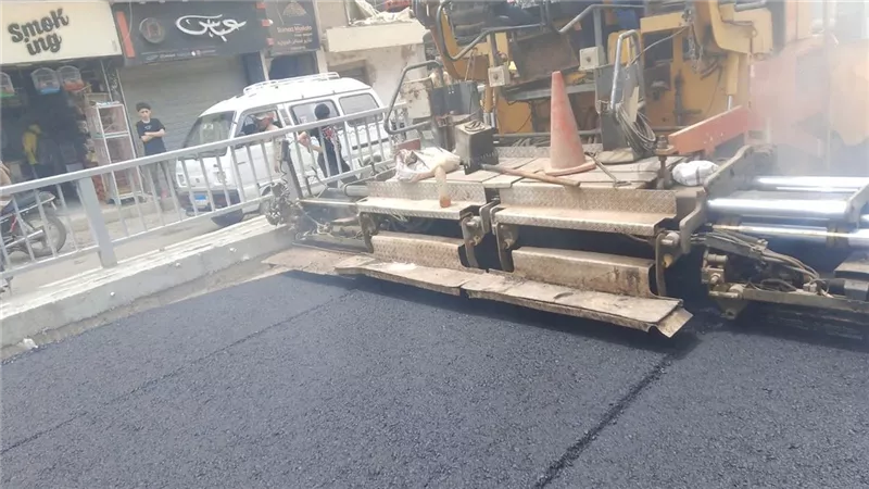 بعد 3 سنوات من الإغلاق.. أعمال الرصف النهائية بكوبري الباجور العلوي
