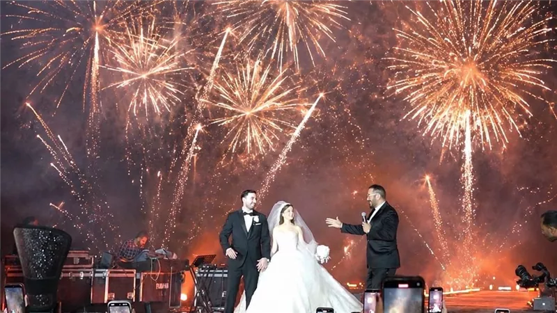 رامي عياش يفتتح حفل زفاف أسطوري في مصر بأغنية أوركسترالية
