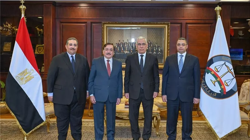 النائب العام يستقبل رئيس محكمة استئناف أسيوط لبحث تعزيز التعاون القضائي