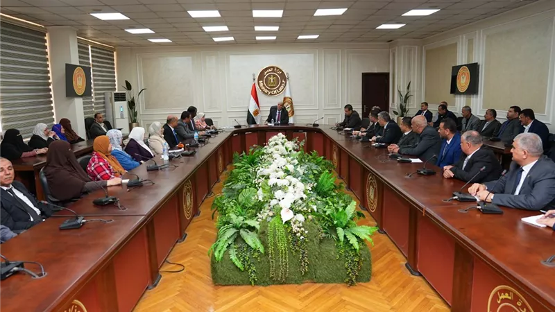 وزير العمل لمديرية الدقهلية: المرحلة الحالية تتطلب أداءً ميدانيًا وتواجدًا 