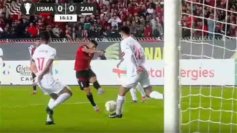 نجم الزمالك السابق يكشف فرص الفريق في الفوز بالكونفدرالية 