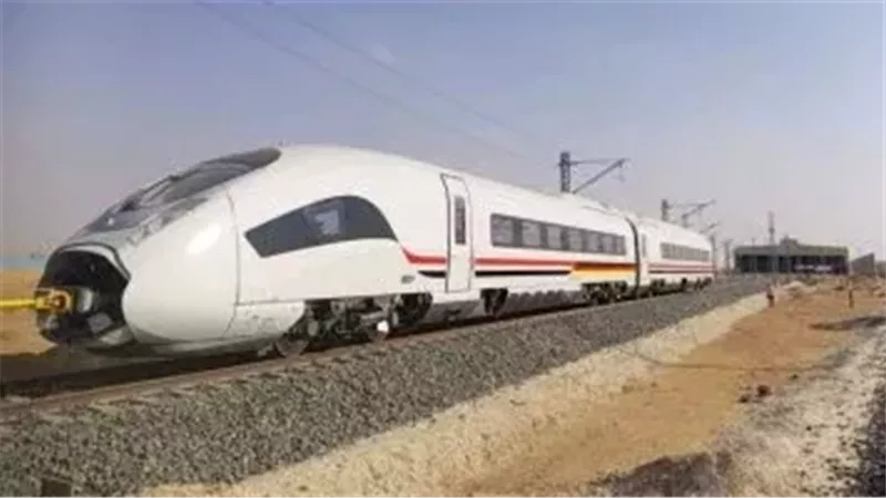 بدء التشغيل التجريبي للخط الأول من القطار السريع قبل نهاية العام الجاري