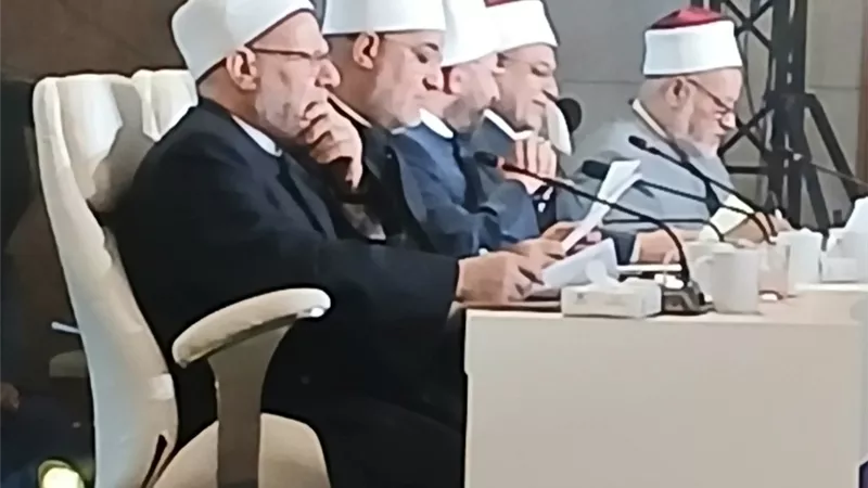 نقيب الأشراف: نحن آل بيت النبي نقدر العلم والعلماء..و