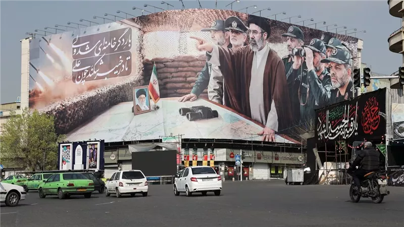 من ملعب الجولف إلى مضيق هرمز.. لماذا تأخر الرد الايراني على ترامب؟