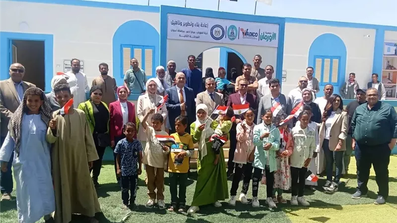 محافظ أسوان يوجه بتسليم 20 منزلًا مطورًا للأسر الأولى بالرعاية بإدفو