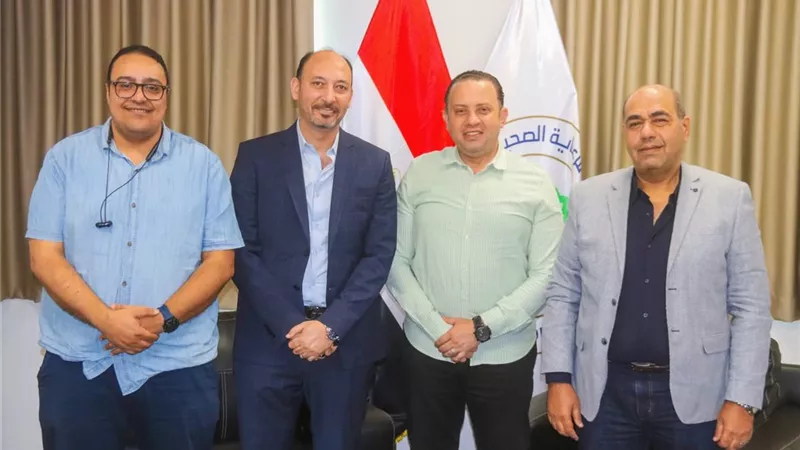 لقاء موسع لبحث تعزيز التدريب المهني للأطباء داخل منشآت السويس الصحية