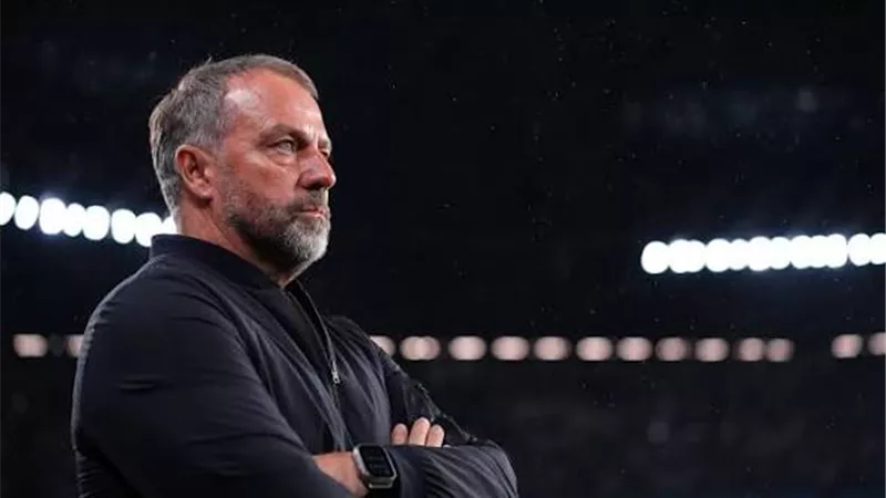 رسميًا.. برشلونة يعلن تمديد عقد هانز فليك حتى 2028