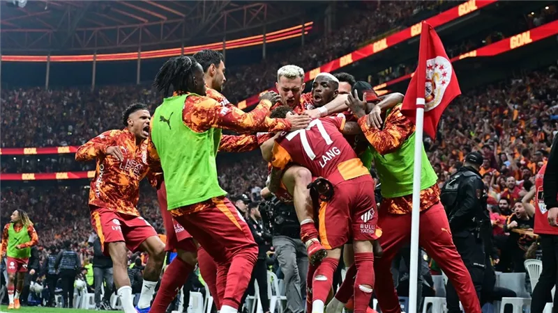 جالاتا سراي يتوج بلقب الدوري التركي للمرة الـ26 في تاريخه
