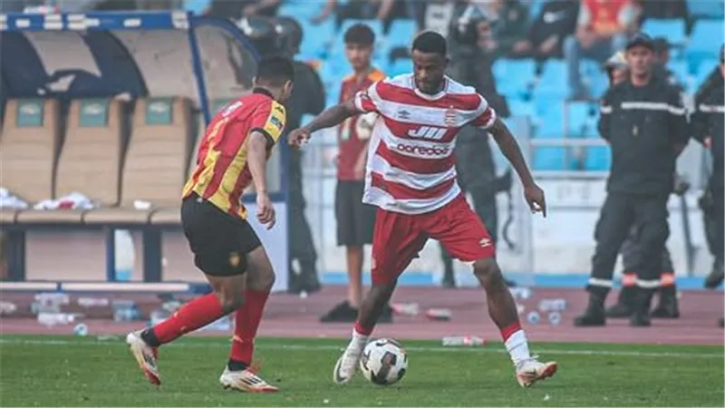 الإفريقي يهزم الترجي ويتوج بلقب الدوري التونسي لأول مرة من 11 عامًا 