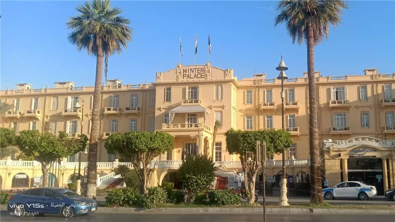 مرشد سياحي يفجر مفاجأة حول أعمال ترميم الجناح الخاص للملك فاروق بالأقصر 