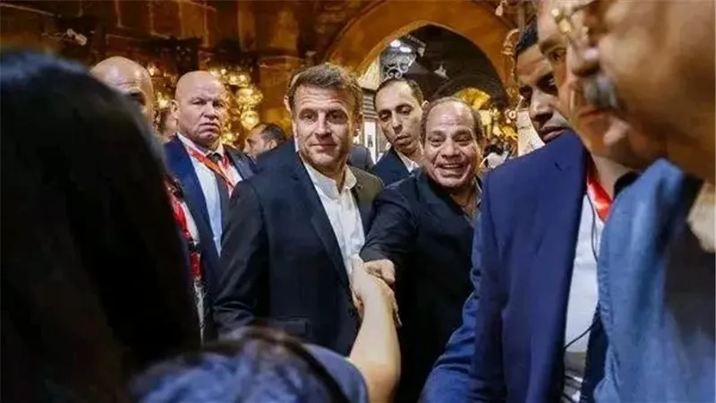 سهير جودة عن جولات ماكرون: 