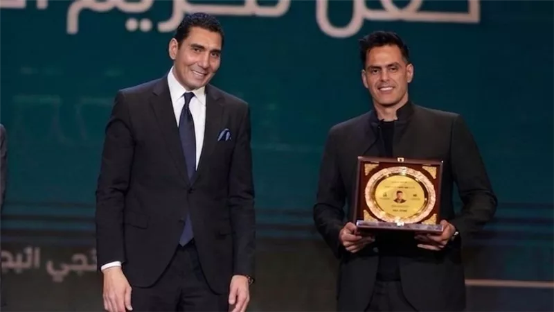 وزير الشباب والرياضة يكرم الموسيقار هشام خرما في مهرجان 