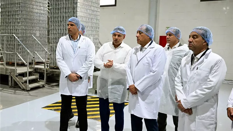 باستثمارات 1.5 مليار جنيه.. رئيس الوزراء يفتتح مصنع 