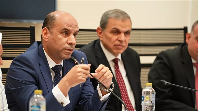لجنة القوى العاملة توافق على مد الدورة النقابية العمالية 6 أشهر