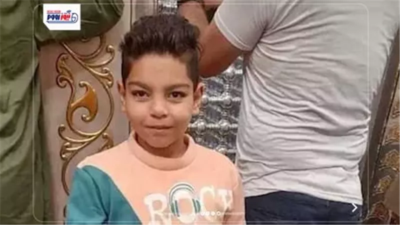 إحالة أوراق أب وزوجته وابنته لفضيلة المفتي بتهمة تعذيب طفل حتى الموت 