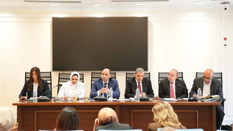 إشادة برلمانية بإدارة ملف النقابات.. ونشوى الشريف: وزير العمل يلتزم بالحياد