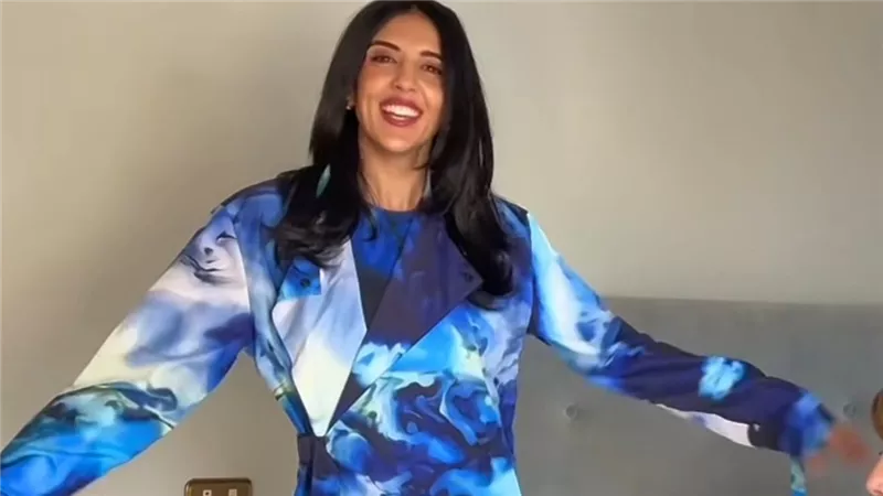 هادية غالب تطلق مايوه فضفاض لمحبات الملابس الواسعة  