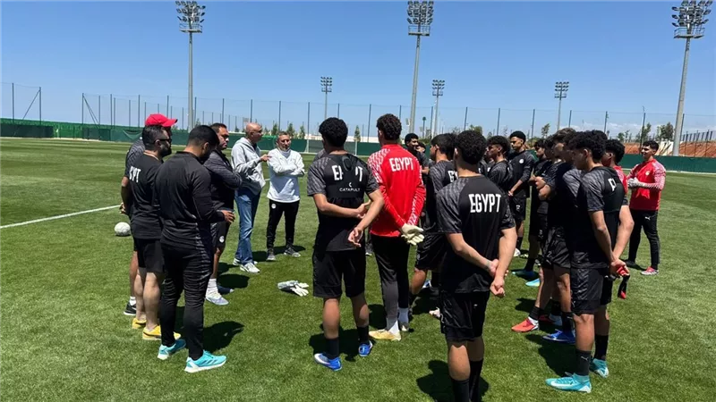 وليد درويش يحفز لاعبي منتخب الناشئين.. وحسين عبد اللطيف يؤكد أهمية تخطى إثيوبي