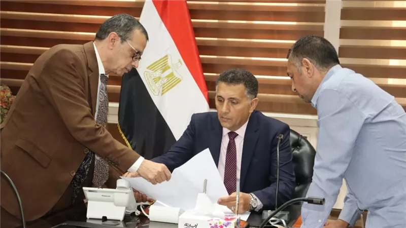 القليوبية تطلق غرفة أزمات تبادلية لتعزيز إدارة الطوارئ
