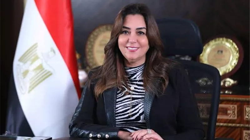 منال عوض تتابع تشغيل مشروعات الإدارة المحلية بقرى مبادرة حياة كريمة
