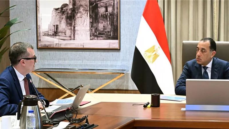 مصطفى مدبولي يتابع تنفيذ خطة التنمية وحوكمة الاستثمارات العامة
