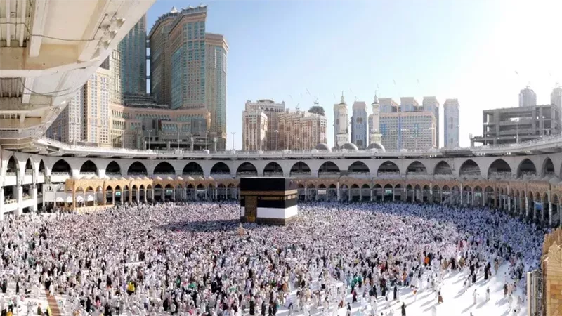 دعاء السفر للحج..البداية الروحية للرحلة المباركة إلى بيت الله الحرام