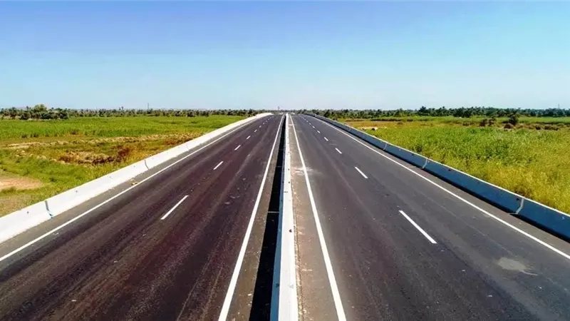 كاميرات ومطبات ورادارات.. أسوان تتحرك لتأمين محور كلابشة