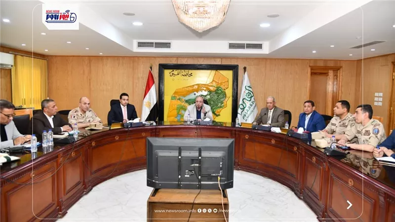 محافظ الفيوم يناقش استعدادات الأجهزة التنفيذية للتدريب العملي المشترك صقر 170
